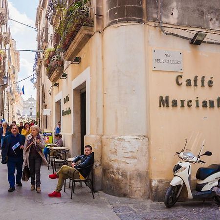 Appartamenti Di Charme Ortigia Marilini Dulini Syracuse Luaran gambar