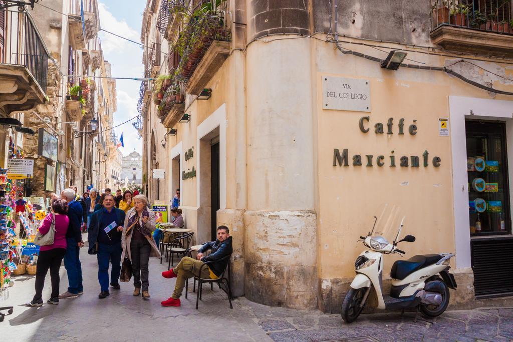 Appartamenti Di Charme Ortigia Marilini Dulini Syracuse Luaran gambar